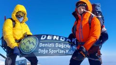 DENDAK AĞRI DAĞI ZİRVESİNDE!
