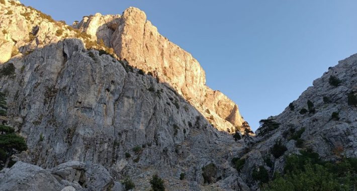 DENDAK ISPARTA KAPIKAYA’DA TIRMANIŞ VE YÜRÜYÜŞTE…